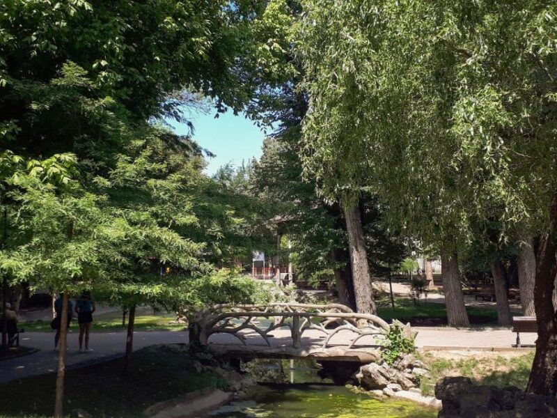 the-secret-bucharest-half-day-walking-tour