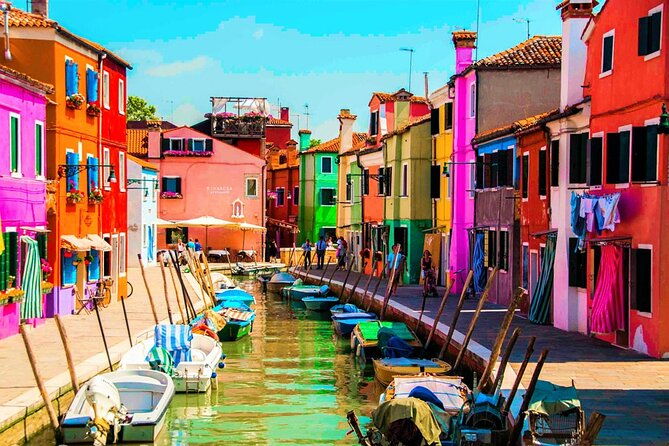 the-secret-corners-of-burano