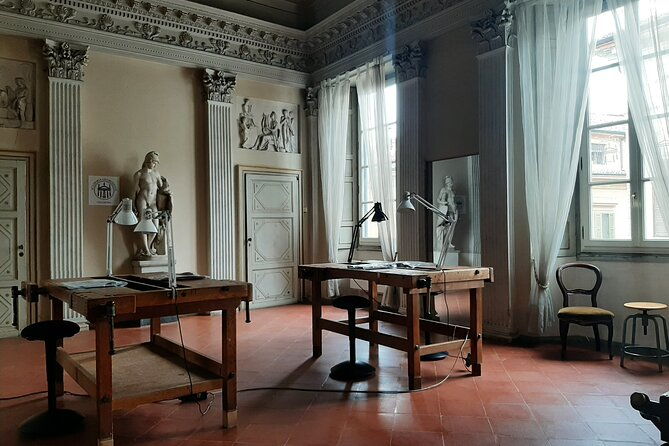 the-secret-of-stradivari-in-cremona-visit-the-violinmaker-school-2