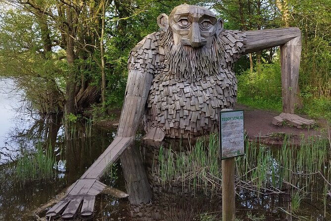 the-six-forgotten-giants-trolls-hunt-with-minibus