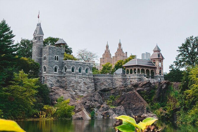 the-smurfs-filming-locations-tour-in-new-york-with-private-guide