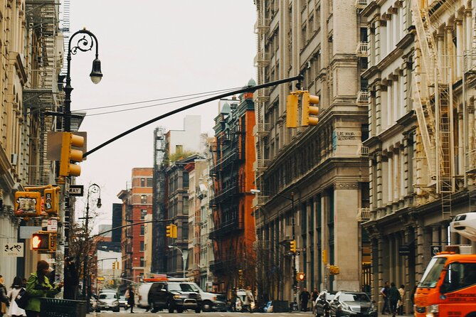 the-smurfs-filming-locations-tour-in-new-york-with-private-guide