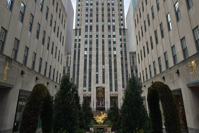 the-smurfs-filming-locations-tour-in-new-york-with-private-guide