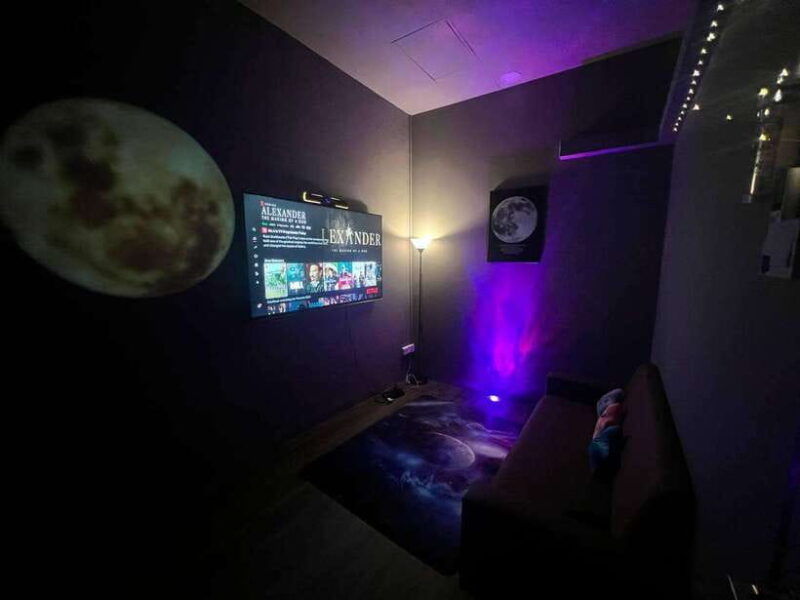 the-social-chamber-3-hour-themed-lounge-rooms-for-layover
