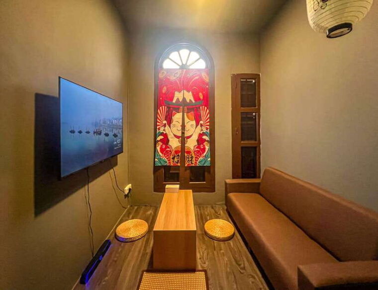 the-social-chamber-3-hour-themed-lounge-rooms-for-layover