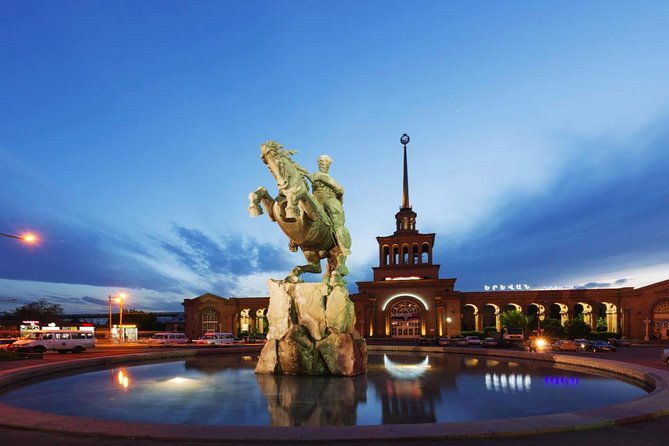 the-stalin-car-yerevan-city-tour-armenia