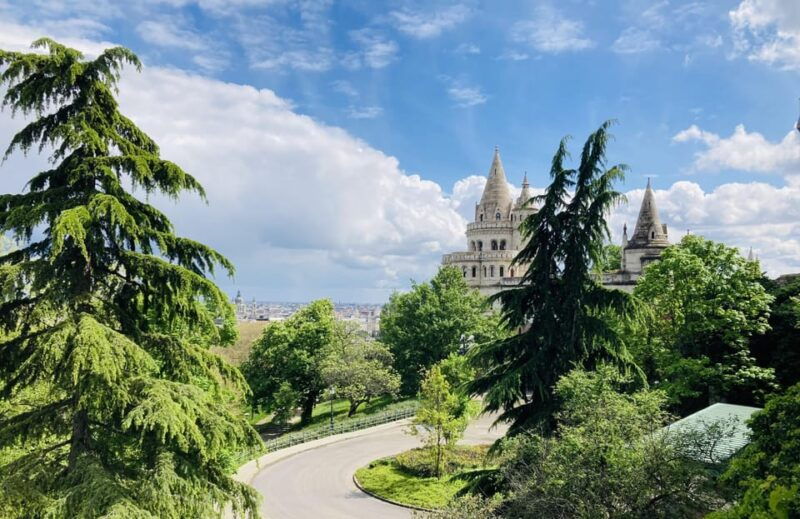 the-stories-of-the-buda-castle-walking-tour