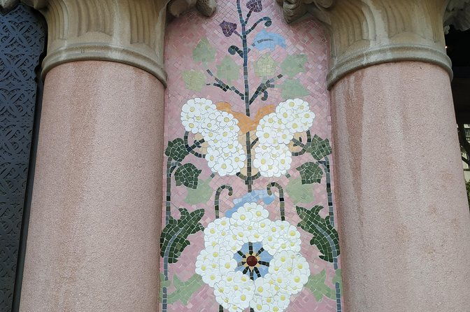 the-story-of-gaudi-and-modernism-private-walking-tour