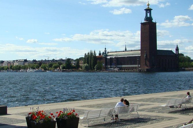 the-story-of-stockholm-and-sweden-in-three-chapters-a-small-group-walking-tour-2