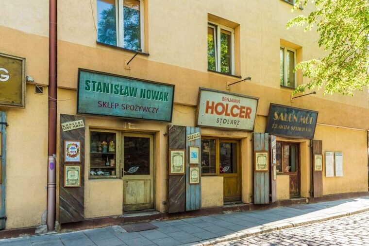 the-streets-of-krakows-kazimierz-then-and-now-guided-tour