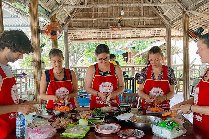 The Sunset Cooking Class at a Local Home in Hoi An - Transportation, Timing, and Group Dynamic