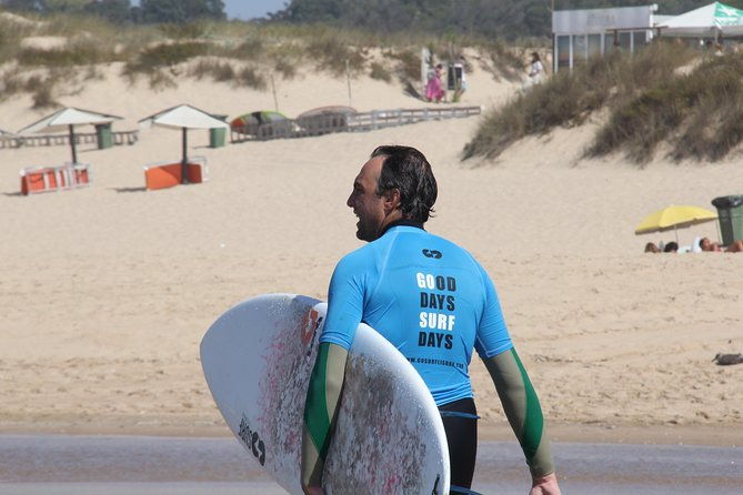 the-surf-instructor-in-costa-da-caparica