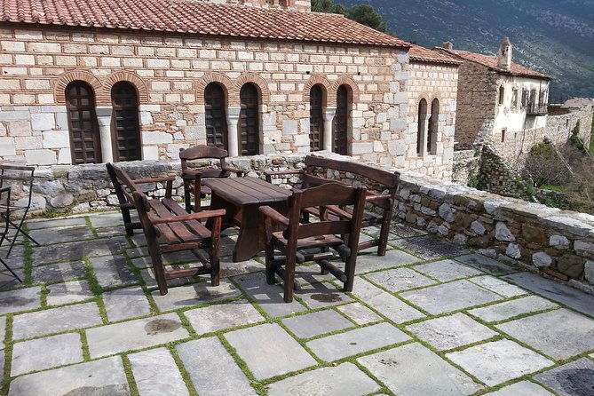 the-top-delphi-greece-private-tour