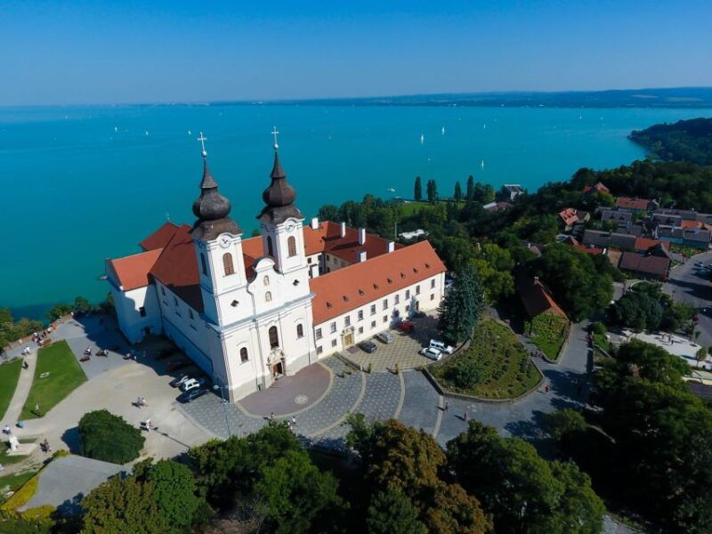 the-turquoise-sea-of-hungary-lake-balaton-private-tour