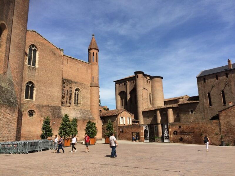 the-two-beautiful-cities-of-albi-and-cordes-sur-ciel