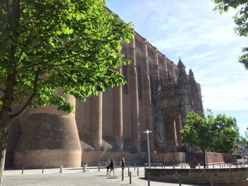 the-two-beautiful-cities-of-albi-and-cordes-sur-ciel