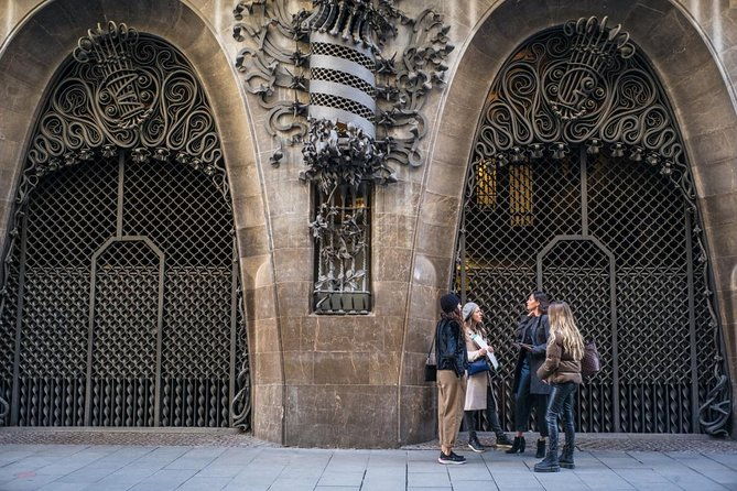 the-ultimate-old-town-tour-in-barcelona