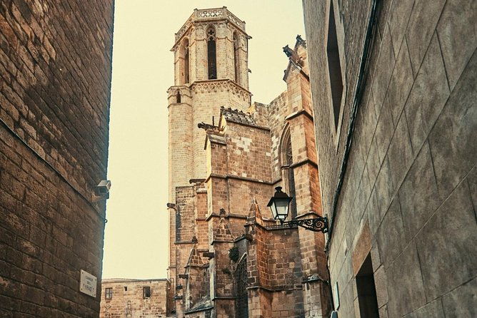 the-ultimate-old-town-tour-in-barcelona