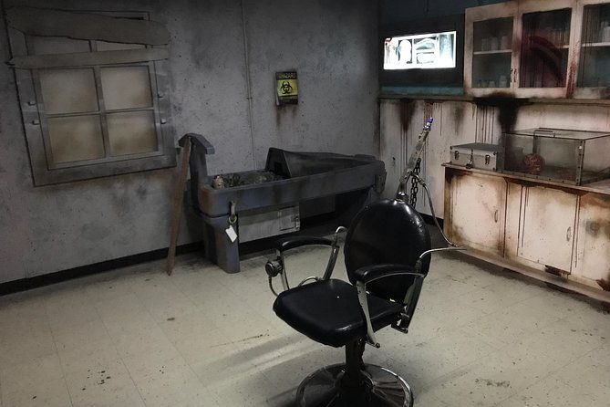 the-undead-zombie-apocalypse-escape-room-at-extreme-escape