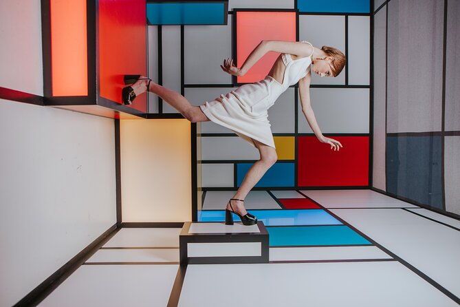 the-upside-down-museum-amsterdam-admission-ticket