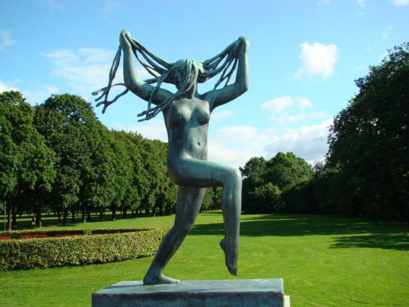 the-vigeland-park-in-oslo-insta-perfect-walk-with-a-local