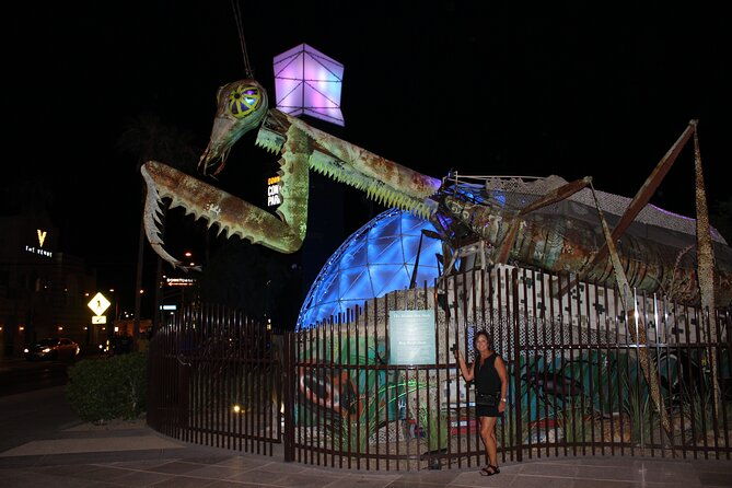 the-weird-wacky-fremont-bar-experience-with-cocktails-and-photos