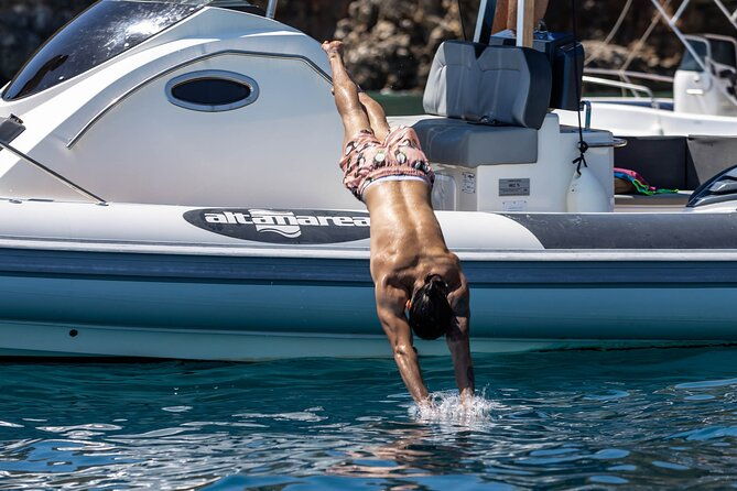 the-white-lotus-private-boat-tour-taormina-and-giardini-naoxos-4