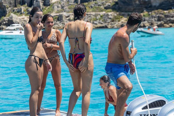 the-white-lotus-taormina-and-giardini-naxos-boat-tour