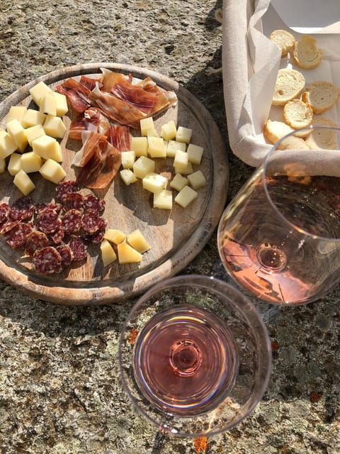 the-winedering-bike-private-bike-tour-wine-tasting