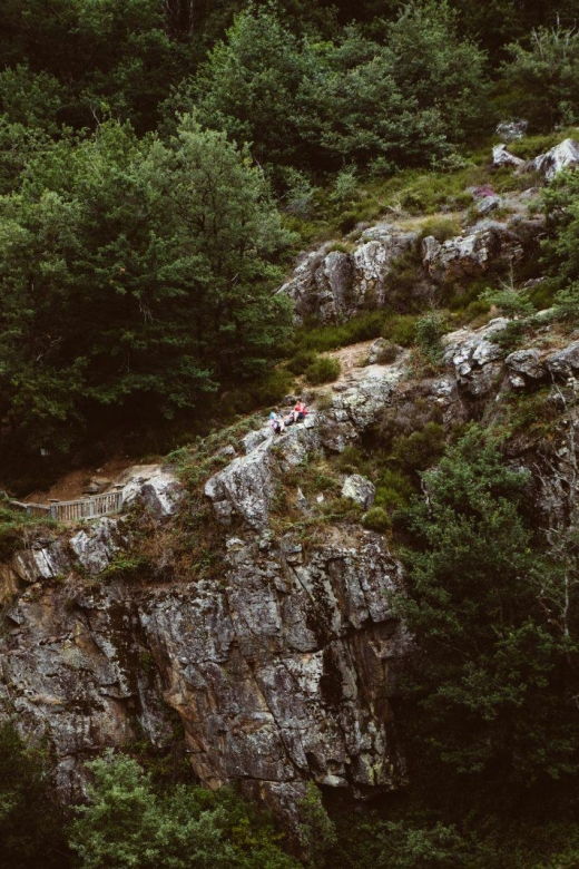 the-wonders-of-arifat-a-journey-to-the-enchanted-waterfall