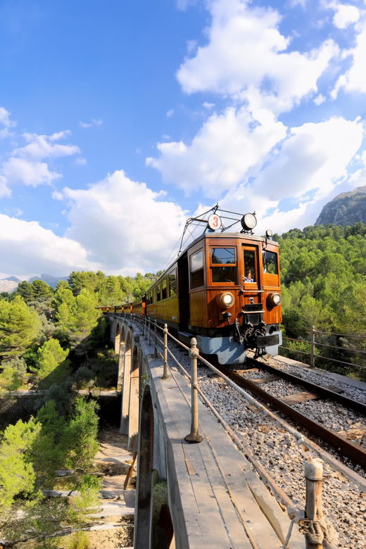 the-wonders-of-soller-village-at-tramuntana-half-day-tour