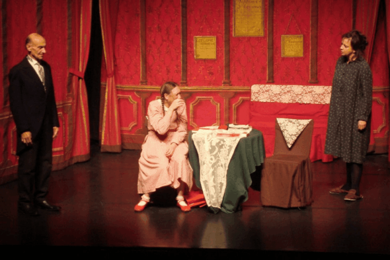 theatre-in-paris-the-lesson-the-lesson