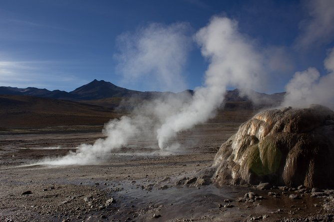 thermal-marvels-at-sunrise-tatio-geysers