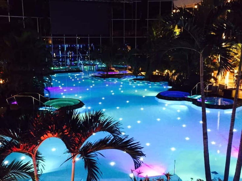 Therme:Spa Day at the biggest oasis of RelaxationBucharest - Inside the Spa: What You Can Expect