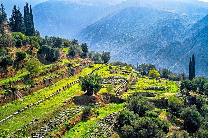 thermopylae-meteora-and-delphi-private-full-day-tour