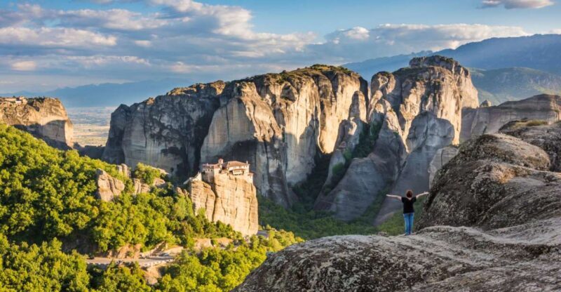 Thessaloniki: 3-Day Meteora Trip with Tours, Museum & Hotel - The Journey Begins: From Thessaloniki to Meteora