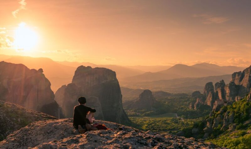 Thessaloniki: 3-Day Meteora Trip with Tours, Museum & Hotel - Transportation and Timing: What You Need to Know