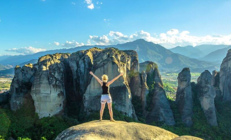 thessaloniki-full-day-bus-trip-to-meteora
