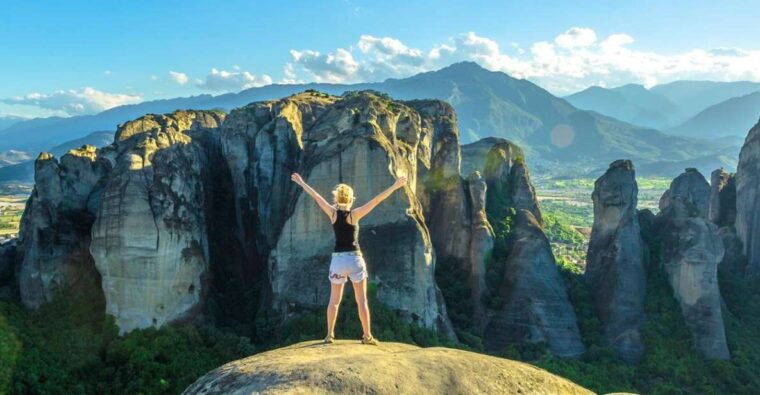thessaloniki-full-day-bus-trip-to-meteora