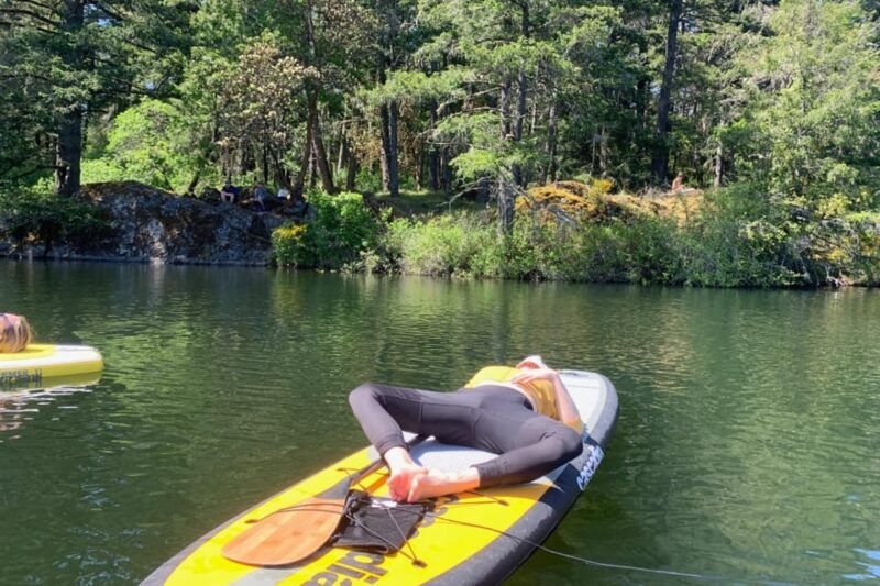 thetis-lake-unique-sup-yoga-experience