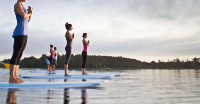 thetis-lake-unique-sup-yoga-experience