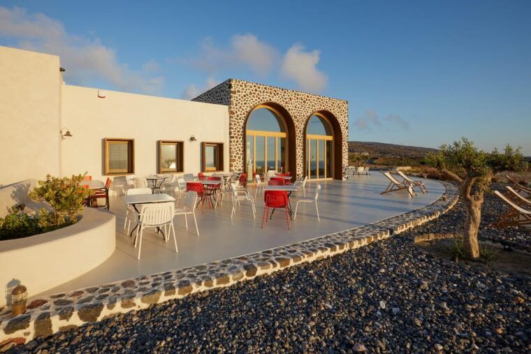 thirassia-winery-tour-with-premium-wine-tasting-experience