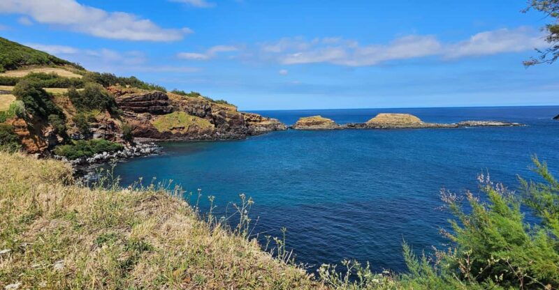 third-island-half-day-tour-enchanted-bays-with-tasting