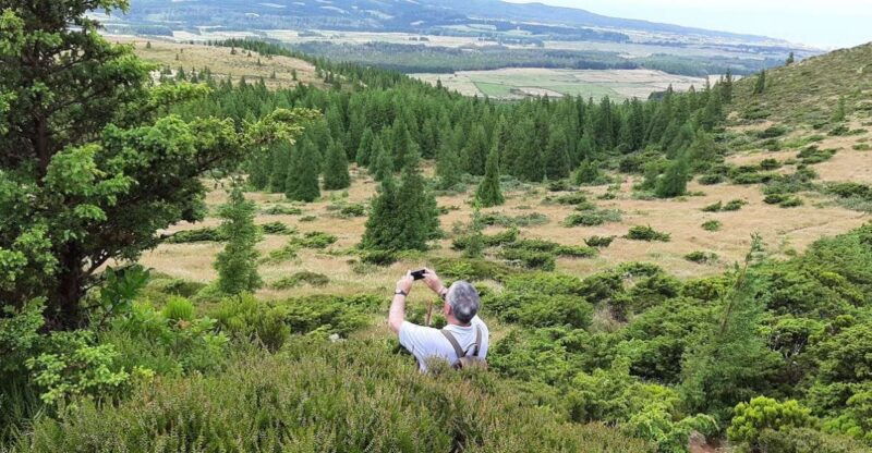 third-island-hiking-trail-rocha-do-chambre