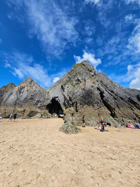 Three cliffs bay circular walk - Gower Peninsula - Authentic Experiences and Uniqueness