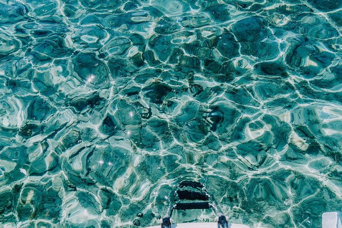 three-islands-private-speedboat-tour-with-blue-lagoon-stop-3