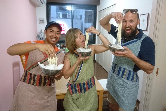 three-types-of-ramen-cooking-class