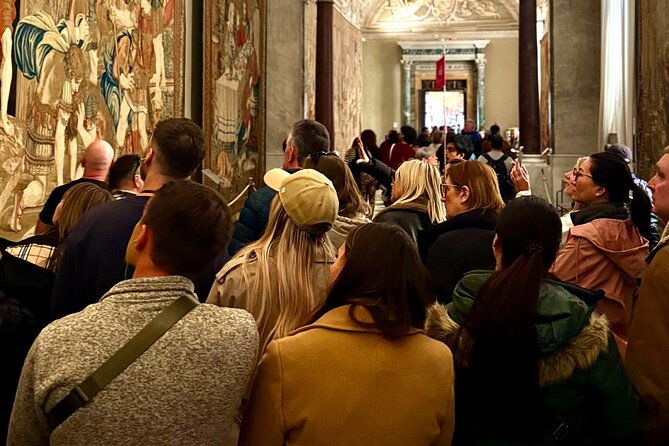 ticket-skip-the-line-vatican-museums-sistine-chapel-entrance