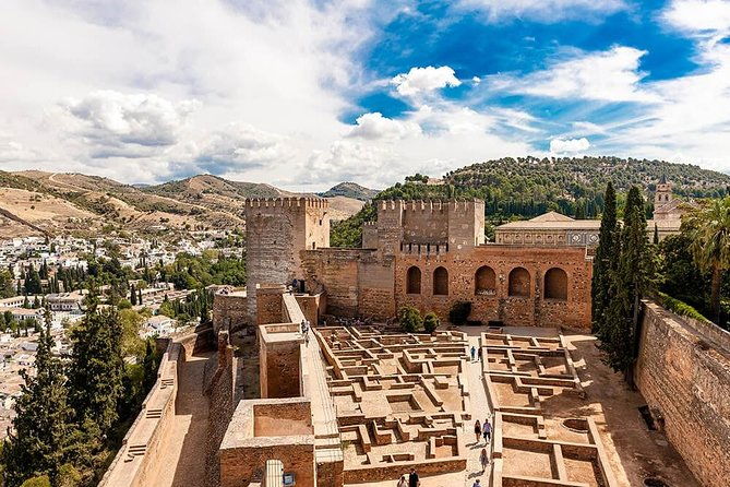 tickets-included-alhambra-tour-gardens-alcazaba-generalife