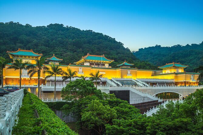 Tickets to National Palace Museum + Taipei City Private Tour 6H - Key Points